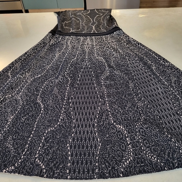 Reiss Jaquard print textured knit dress US 10 - Picture 7 of 16